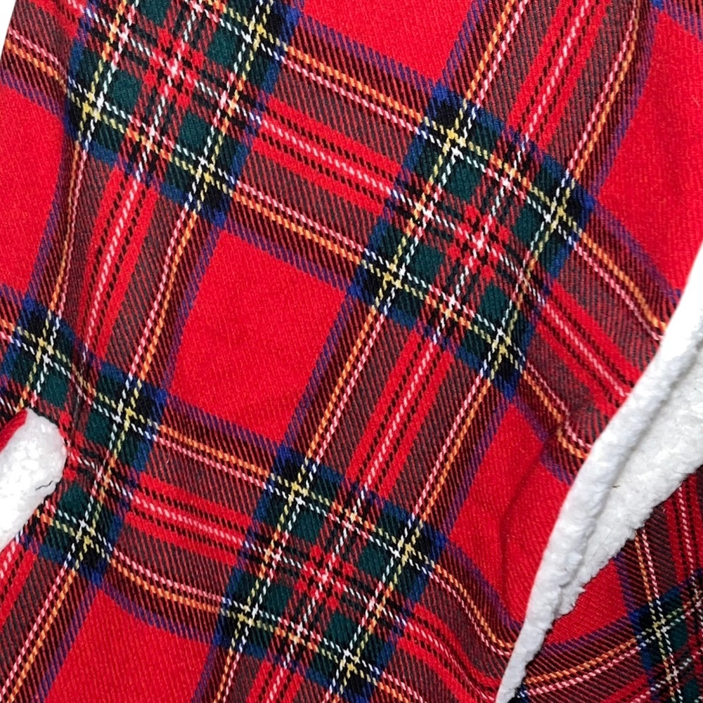 NWT Cozy Getaways Sherpa Lined Christmas Plaid open vest - Picture 3 of 6